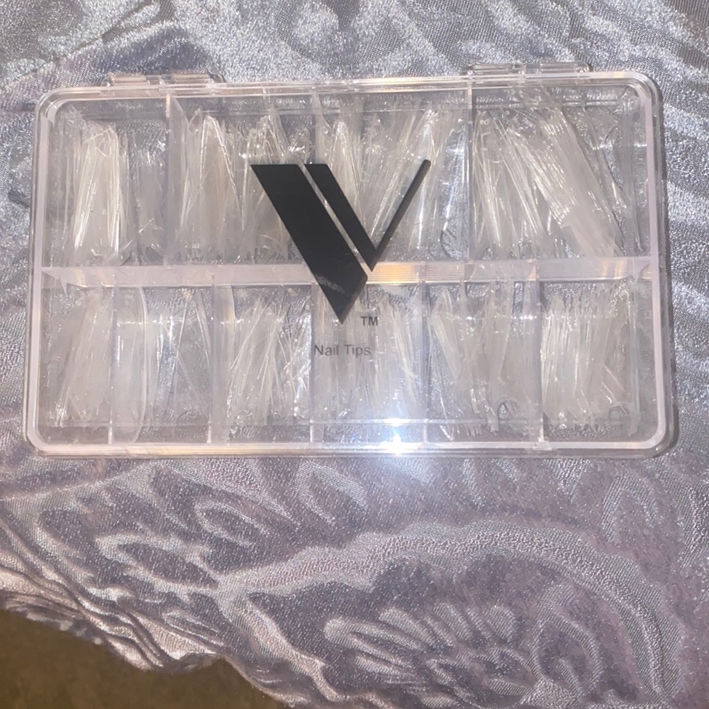 Valentino Beauty Pure V tips-Stiletto clear half Nail tips